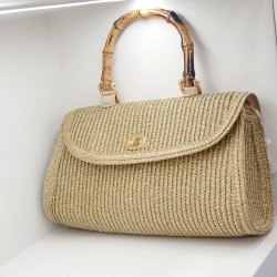 Τσάντα από ψάθα χρυσή με χερούλι κοκάλινο 