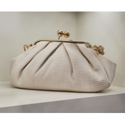Τσάντα φάκελος clutch σε χρώμα  λευκό