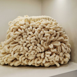 Τσάντα φάκελος clutch puffy χρώμα μπεζ