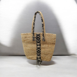 Τσάντα από ψάθα με ύφασμα με λεπτομέρειες Boho