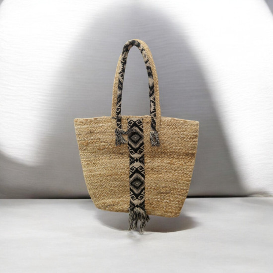 Τσάντα από ψάθα με ύφασμα με λεπτομέρειες Boho