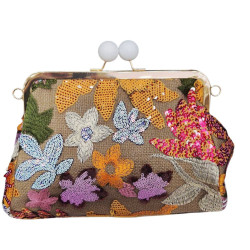 Τσάντα τύπου clutch κεντημένη με παγιέτες και ψάθα σε floral μοτίβο και αλυσίδα