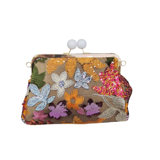 Τσάντα τύπου clutch κεντημένη με παγιέτες και ψάθα σε floral μοτίβο και αλυσίδα