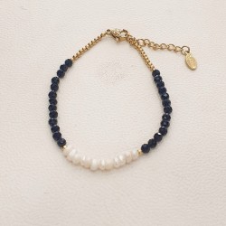 Βραχιόλι χειροποίητο με μαργαριταράκια και μαύρο κρυσταλλάκι σε χρυσό χρώμα από ατσάλι L316 