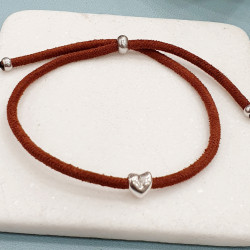 Βραχιόλι καρδιά ball δύο όψεων σε ασημένιο χρώμα με κορδόνι σε χρώμα ταμπά με αυξομείωση στο κούμπωμα 